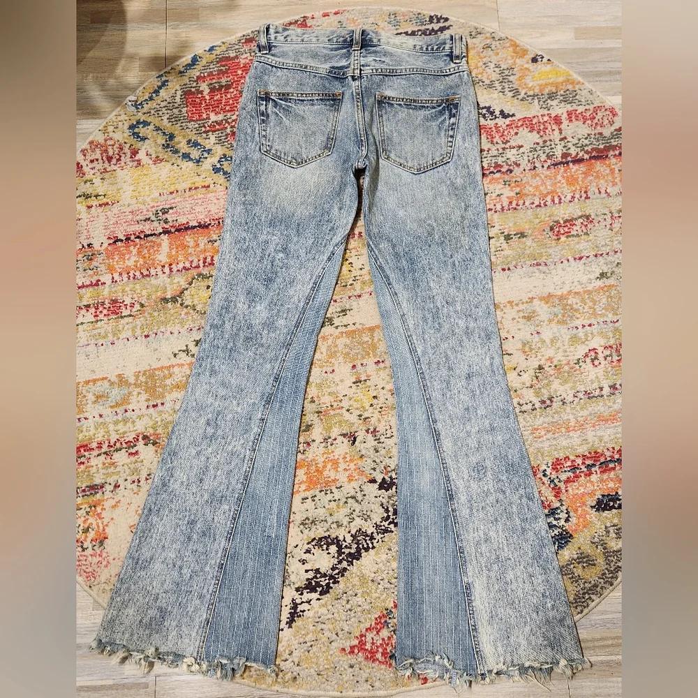 Free People Novelty Flare Jeans Sz 24